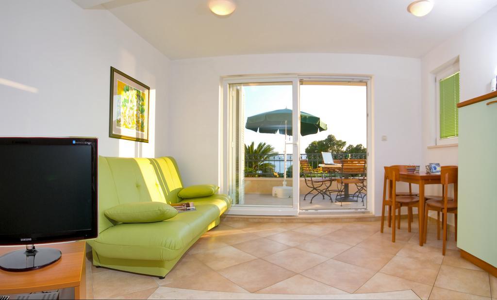 Apartments Villa Medic Brela Esterno foto