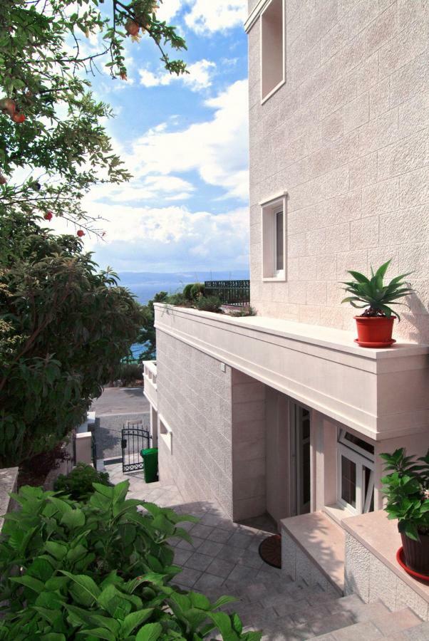 Apartments Villa Medic Brela Esterno foto